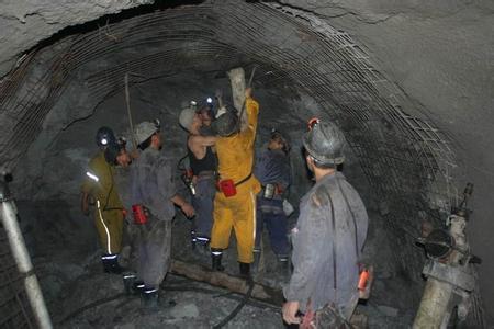 公安工程爆破中的危险因素分析以及应对工程爆破危险的措施